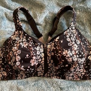 Like new Victoria’s Secret SPORT Incredible Knockout Ultra Max Size 38DD